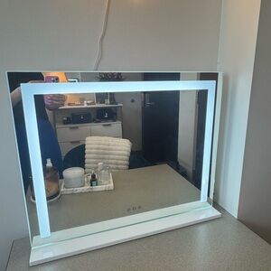 Illuminated Vanity Mirror with LED Lights 23x18 (3 light settings)